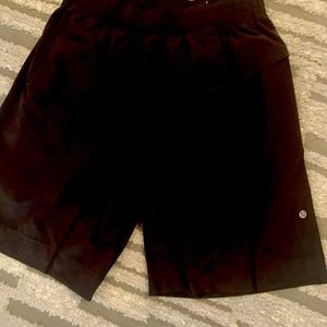 Lululemon Men's Shorts Black Sz M Pace Breaker Swim Wear Pants Great